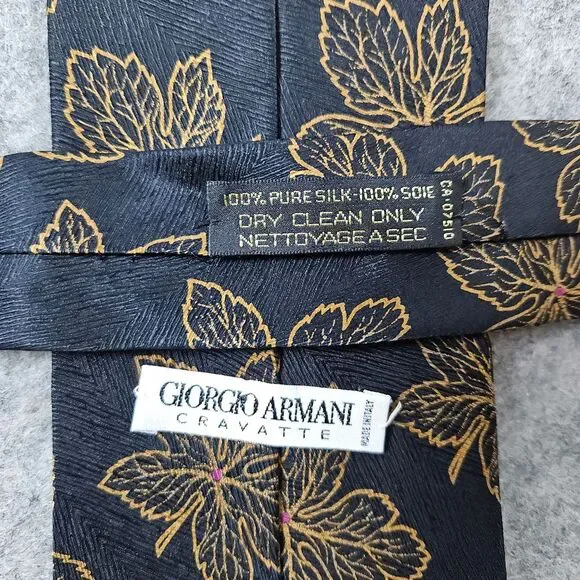 Giorgio Armani Cravatte‎ Brown Leaf Print Necktie 100% Silk Fall Autumn 55x4